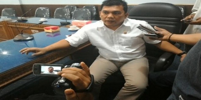Junedi Singarimbun, anggota Komisi II DPRD Kota Jambi mengatakan, pihaknya sudah mendapatkan laporan tersendatnya distribusi gas.