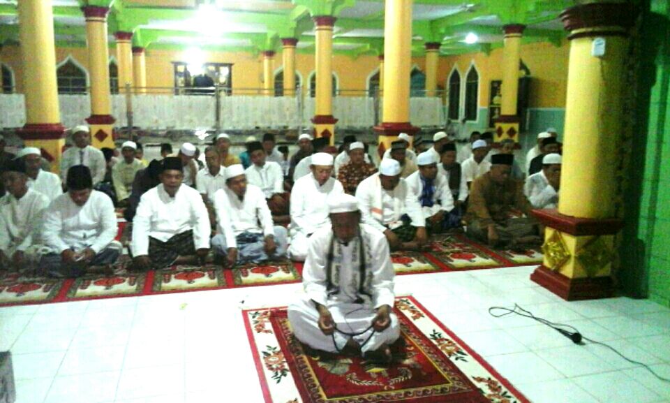 Suasana Subling ke-77 di masjid Al Falah, Kelurahan Limbur Tembesi, Kecamatan Bathin VIII pada Kamis (15/2)