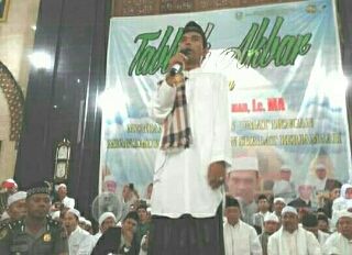 Ustads Abdul Somad Lc MA sedang berdakwah di masjid As Sultho, Kabupaten Sarolangun pada Kamis 1 Maret 2018 dimulai sejak pukul 20.30 hingga pukul 22.15 WIB