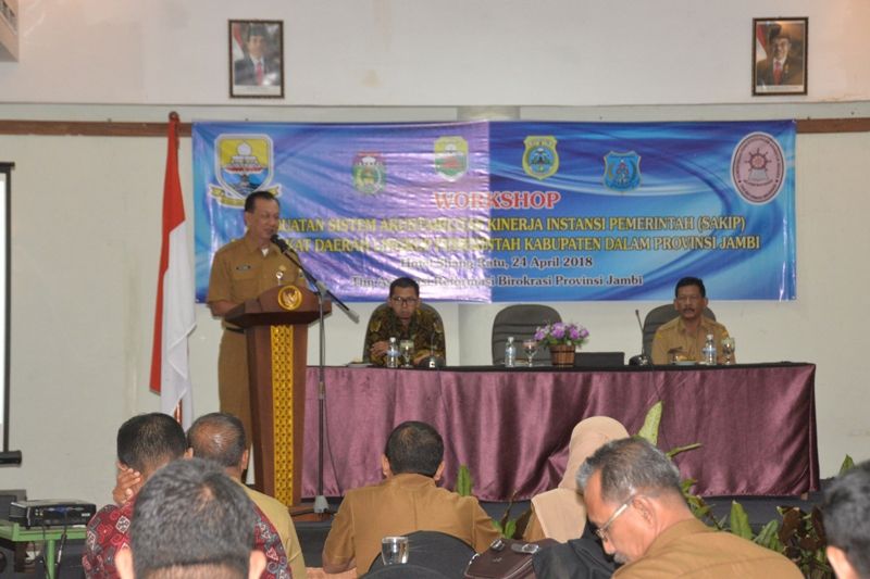 Sekretaris Daerah (Sekda) Provinsi Jambi, Drs.H.M.Dianto,M.Si