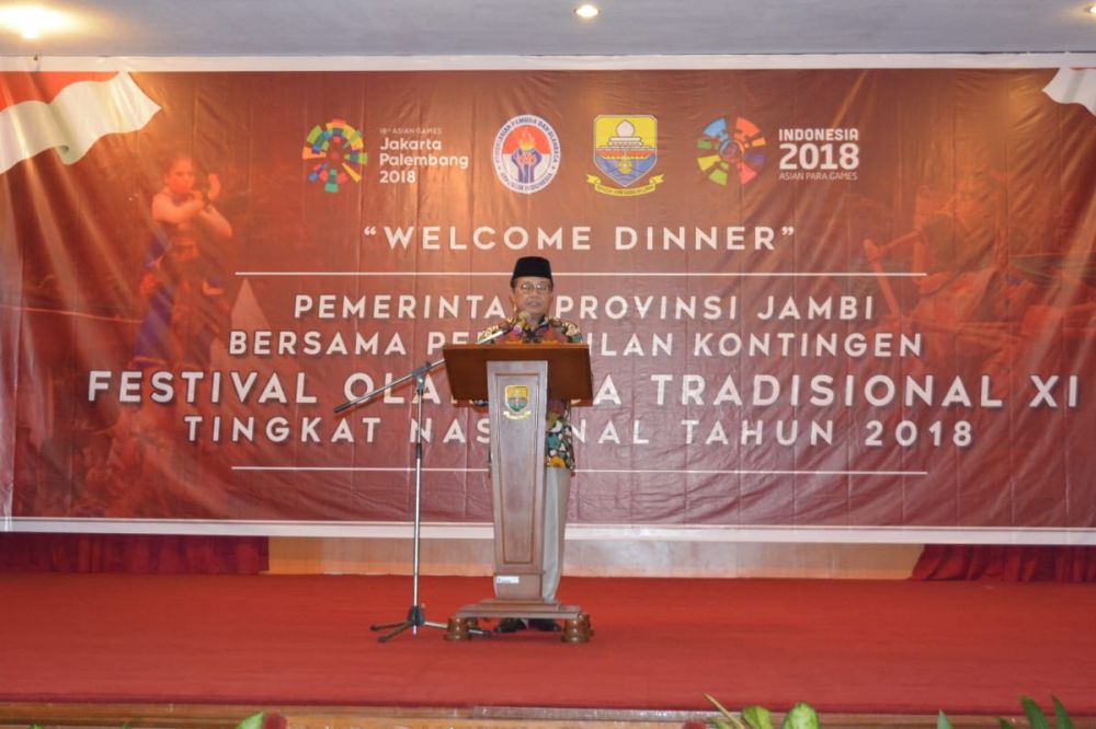 Welcome Dinner menyambut Perwakilan Kontingen Festival Olahraga Tradisional XI Tingkat Nasional Tahun 2018, berlangsung di Rumah Dinas Gubernur Jambi, Jumat (6/7/18) malam. 