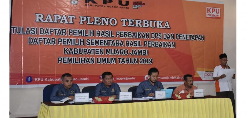 KPU Kabupaten Muaro Jambi ketika menggelar pleno penetapan DPSHP Pemilu 2019