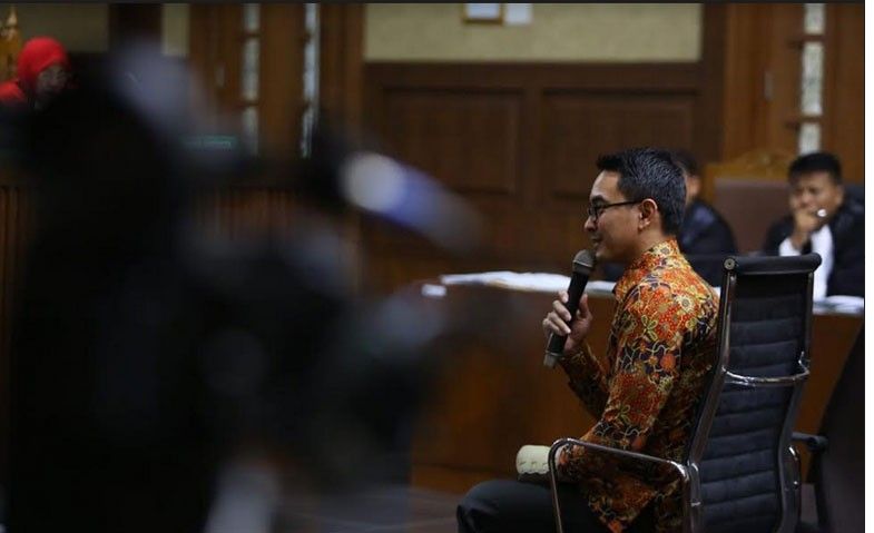 Zumi Zola saat pemeriksaan terdakwa di Pengadilan Tipikor Jakarta, Jalan Bungur Besar Raya, Jakarta Pusat, Senin (29/10/2018).