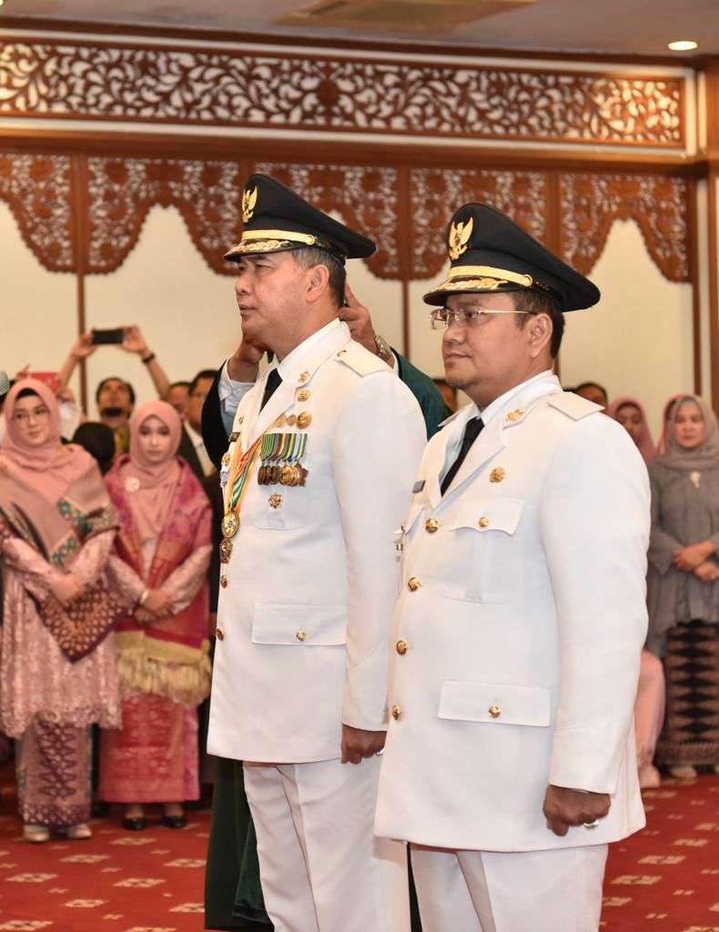 Fasha dan Maulana Resmi Menjadi Walikota dan Wakil Walikota Jambi