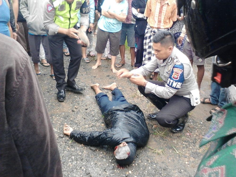 Warga Dusun Keman Catur Rahayu Tewas Setelah Bertabrakan dengan Mobil Pajero.