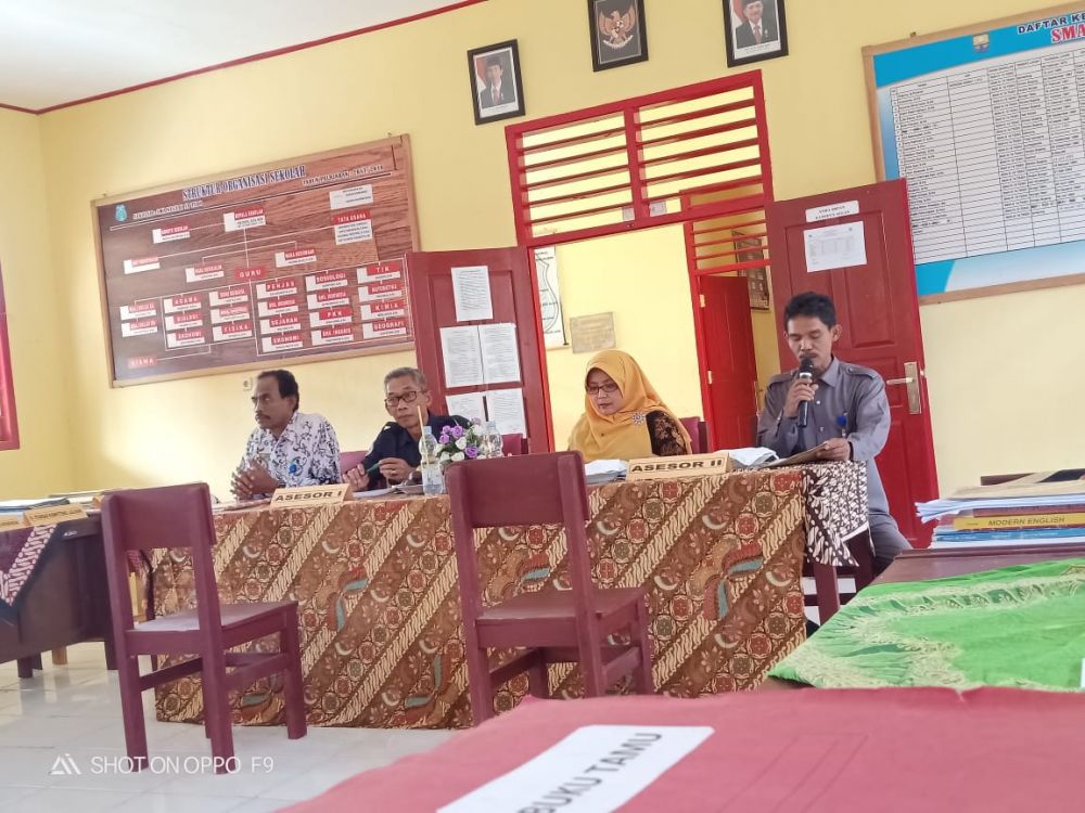 Tim Asesor Akreditasi menilai SMAN 19 Tebo