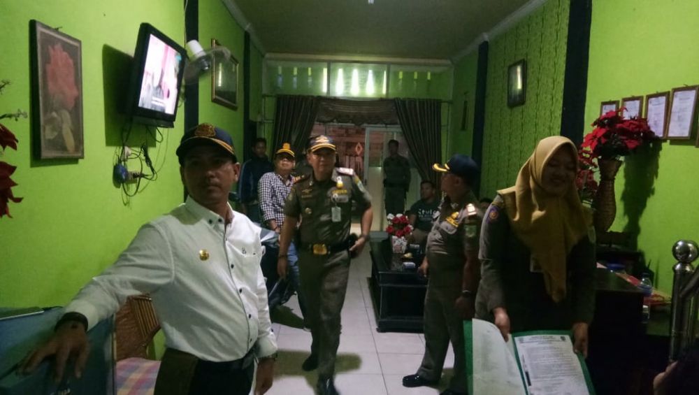 Pol PP Melakukan Razia di Salah Satu Hotel Melati di Kota Jambi