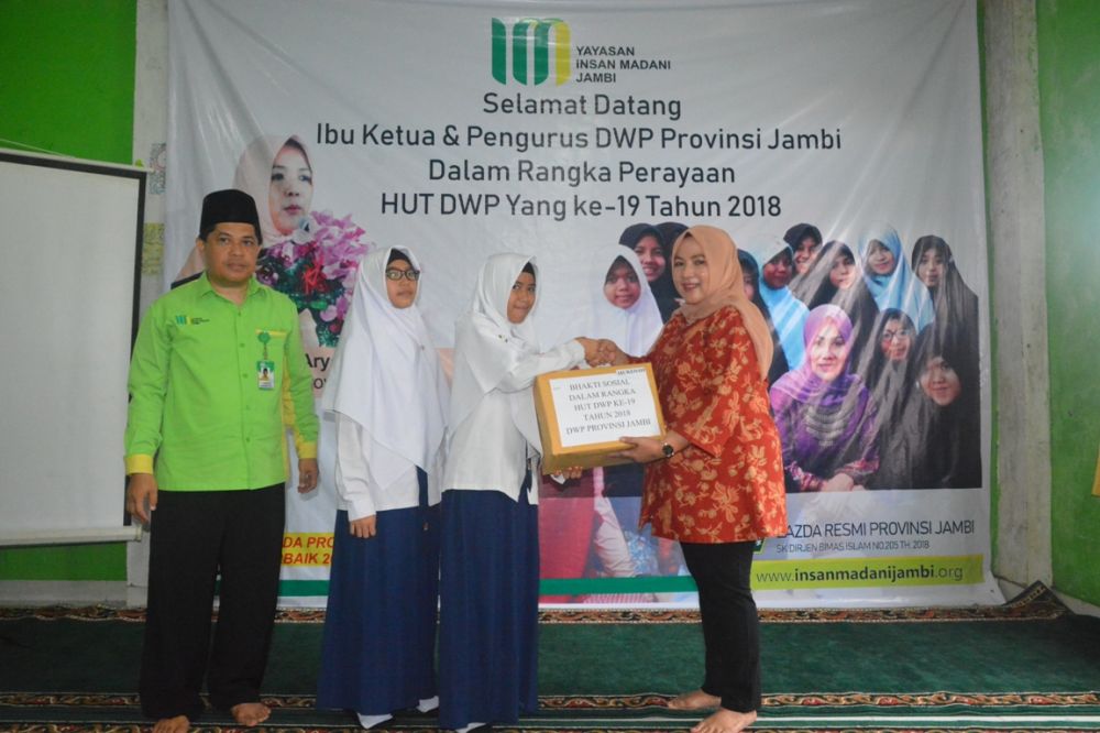 DWP Provinsi Jambi Menyelenggarakan Aksi Sosial Kepada Yayasan Insan Madani Jambi