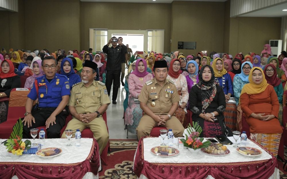 Bupati Al Haris Dan Wabup Masuri Menghadiri Peringan Hari Ibu di Kantor Bupati Merangin