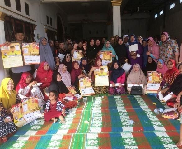 Relawan ibuk-ibuk dari Kecamatan Jambi Selatan dan Paal Merah Kota Jambi terkait Program Perda Syariah