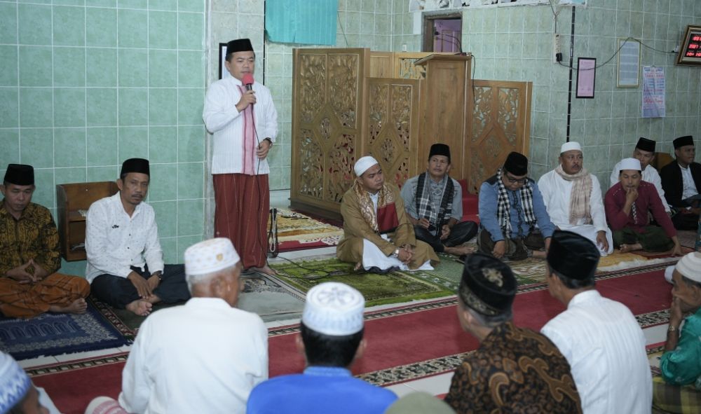 Bupati Marangin H Al Haris Melakukan Gerakan Subuh Berjemaah di Masjid Nurul Ikhsan Desa Biuku Tanjung Bangko