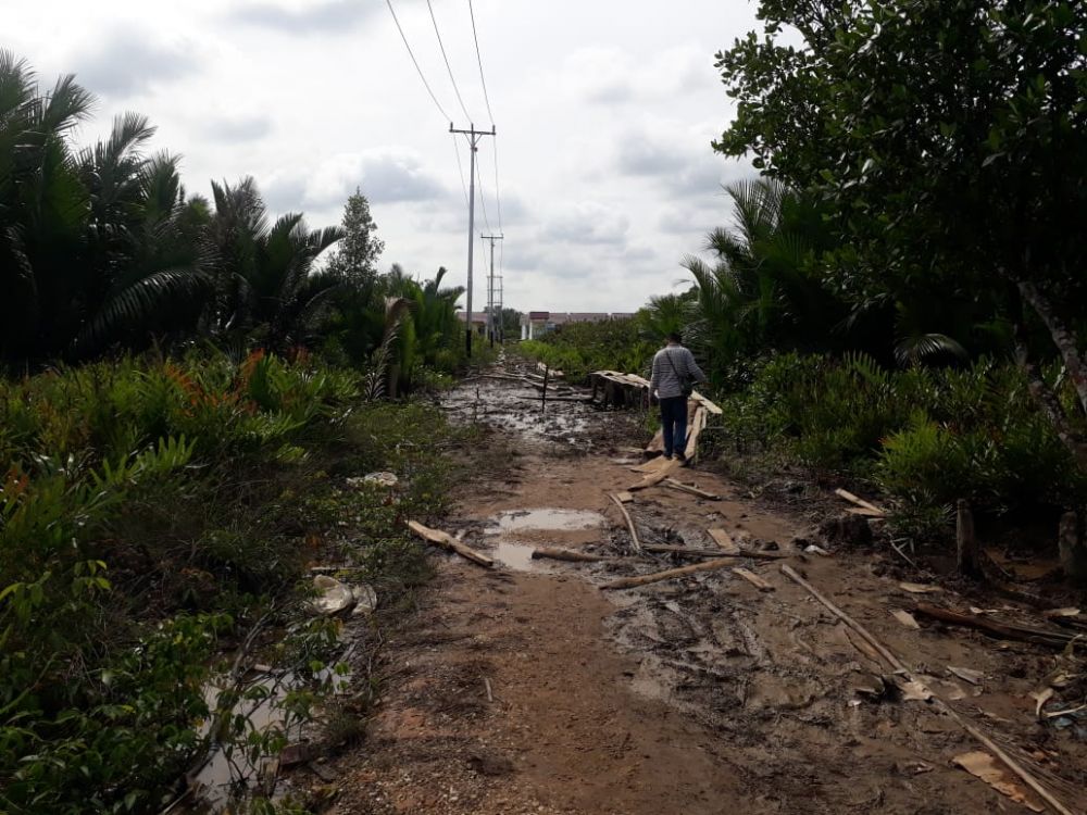 Kondisi jalan di Perumahan Nelayan Kualatungkal