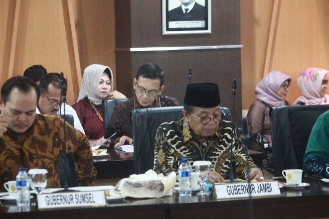 Pelaksana Tugas Gubernur Jambi Dr.Drs.H.Fachrori Umar,M.Hum,ikut Rapat Pimpinan Kementerian Pertanian