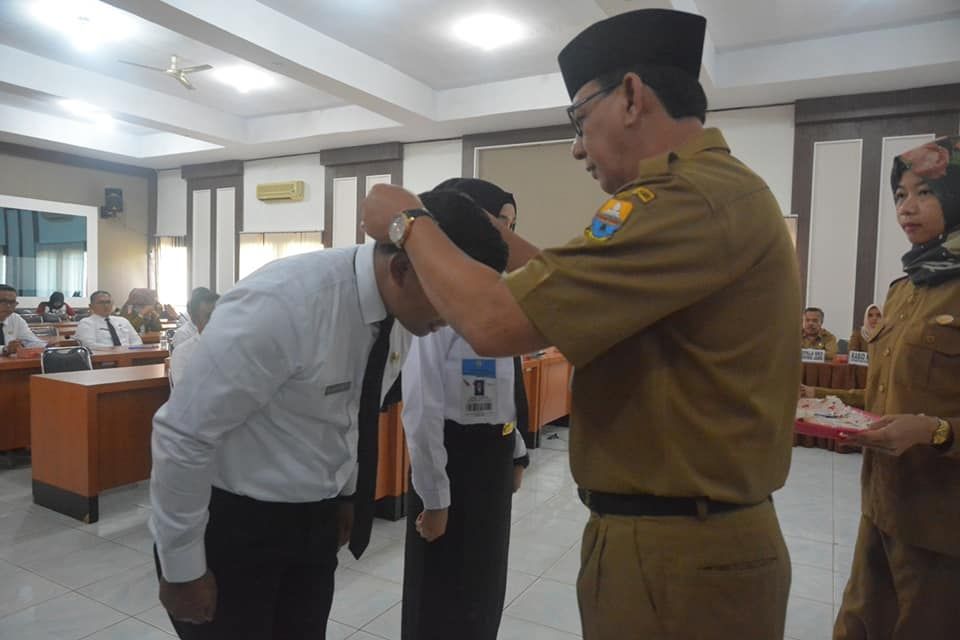 Sekda Provinsi Jambi HM Dianto, Selasa (19/2) membuka acara Pendidikan dan Pelatihan Kepemimpinan (diklatpim) Tingkat IV Angkatan XII di aula Badan Pengembangan Sumber Daya Munusia (BPSDM) Provinsi Jambi.