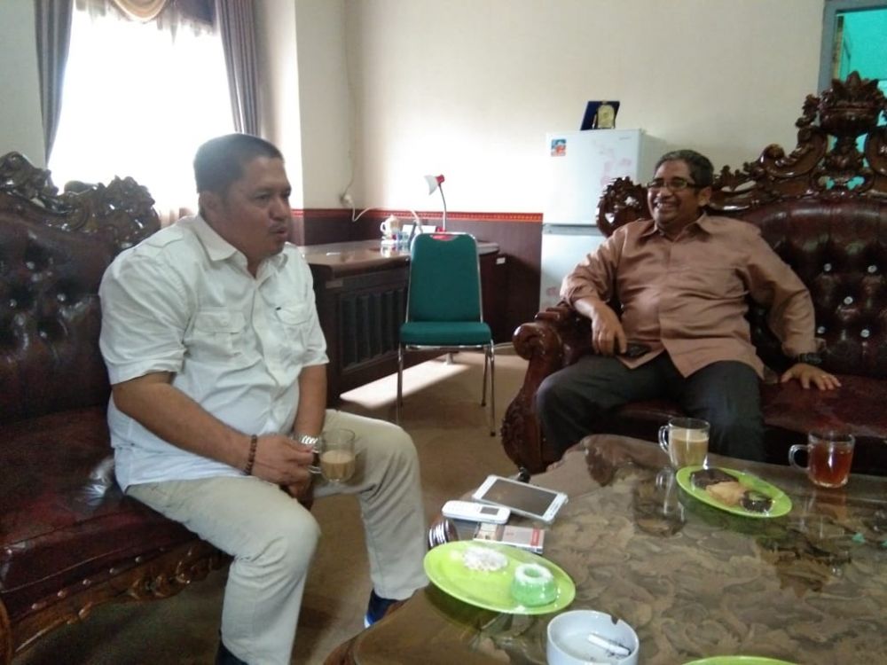 Waka Komisi I, Muslim bersama Ketua DPRD Kota Sawahlunto, Adi Ikhtibar