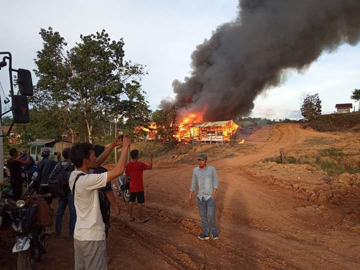 Aset PT Samhutani yang diduga dibakar warga
