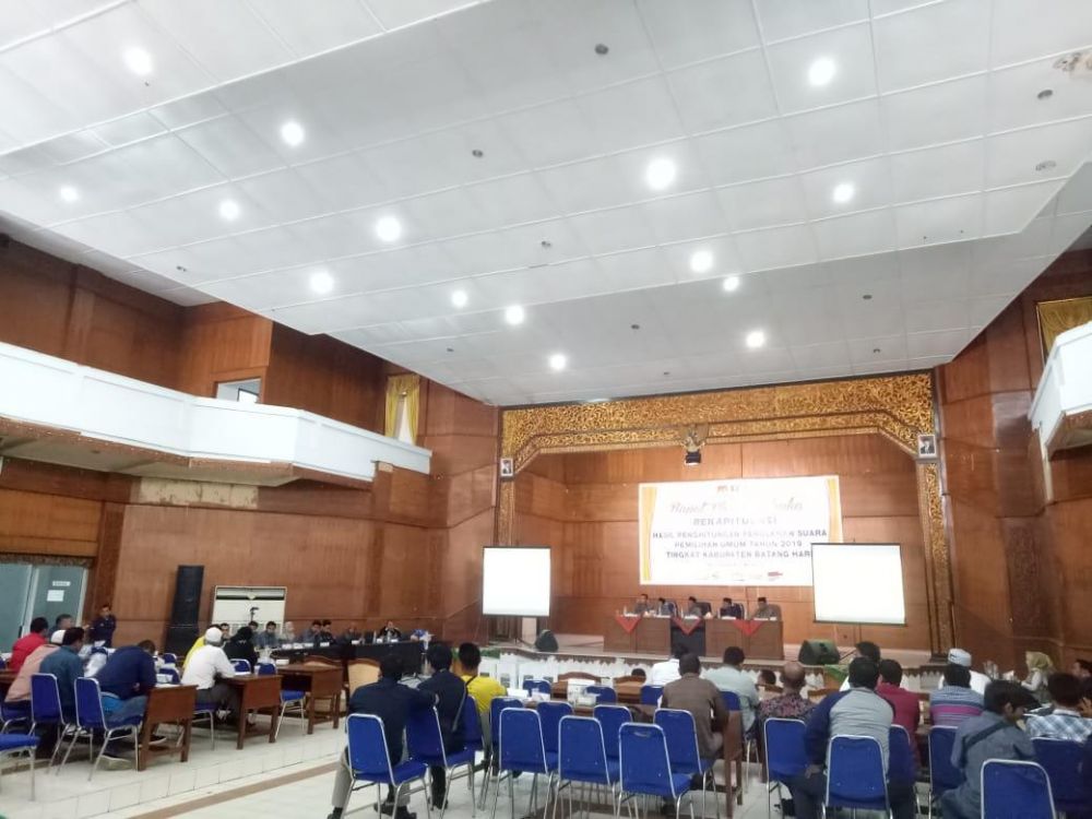 Suasana Rapat Pleno Tingkat Kabupaten di Batanghari