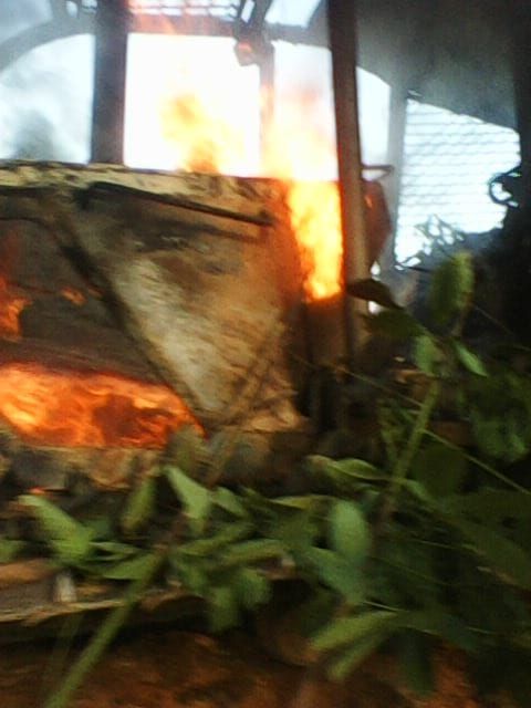 Alat berat Milik PT LAJ yang dibakar warga beberapa waktu lalu