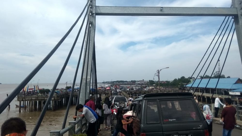Arus balik di Jembatan WFC Kualatungkal