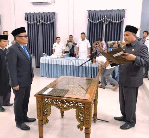 Sargawi ST dilantik Wabup, H Hillalatil Badri pimpin Perumda TSB