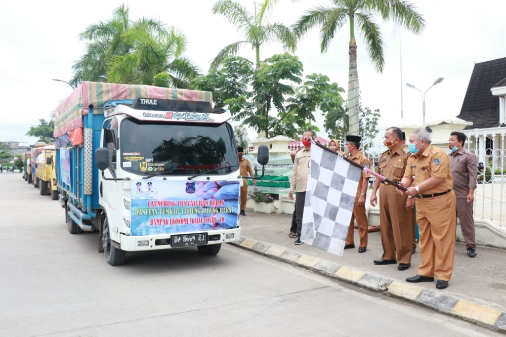 Sembako yang siap dibagikan ke warga Tanjabarat