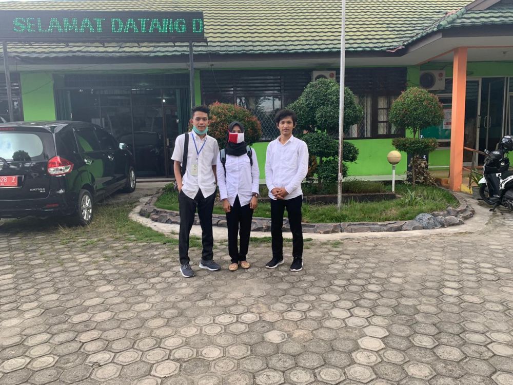Tiga orang mahasiswa Unri asal Kota Jambi melaksanakan Kukerta Relawan Wabah Covid-19 di Dinas Sosial Kota Jambi.