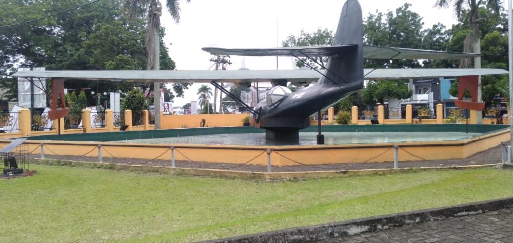 Duplikat pesawat  catalina di Museum perjuangan Jambi