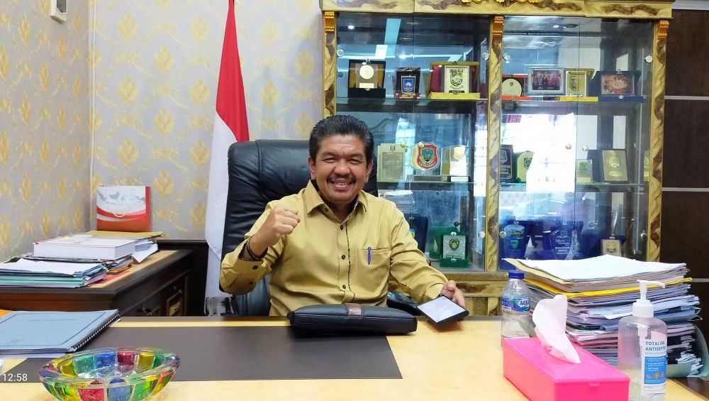 Ketua DPRD Sarolangun, Tontawi Jauhari SE