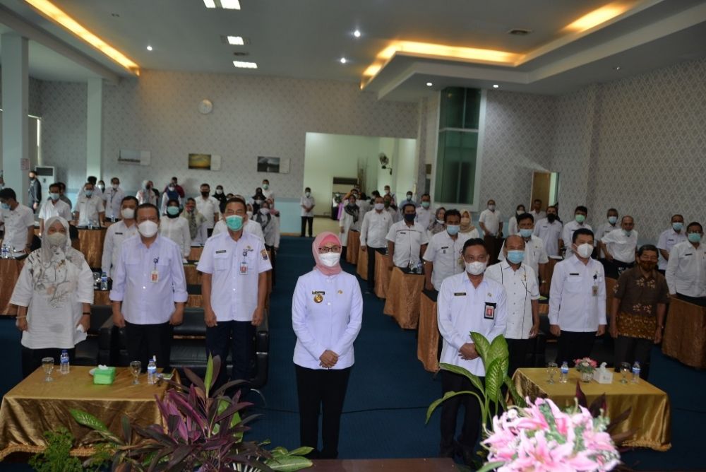 Pj. Gubernur Jambi Hari Nurcahya Murni membuka forum Organisasi Perangkat Daerah untuk ketahanan pangan tahun 2022 di Shang Ratu hotel , Rabu (24/2).