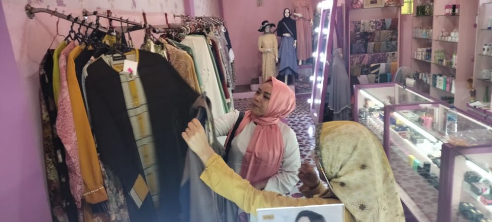 Pedagang Pakaian di Tebo