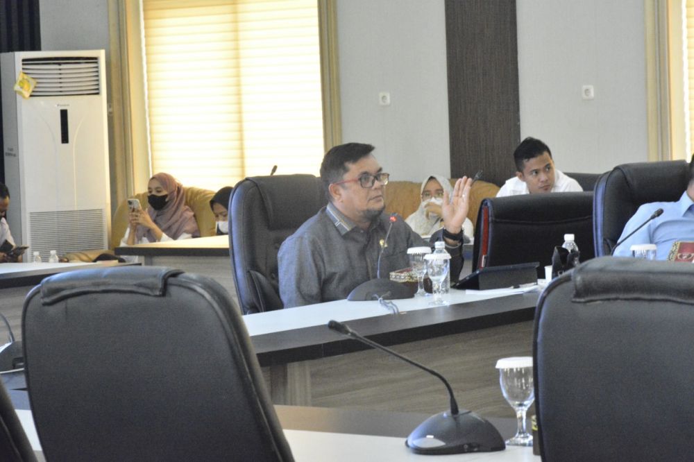 Wakil Ketua Komisi III DPRD Provinsi Jambi Ivan Wirata