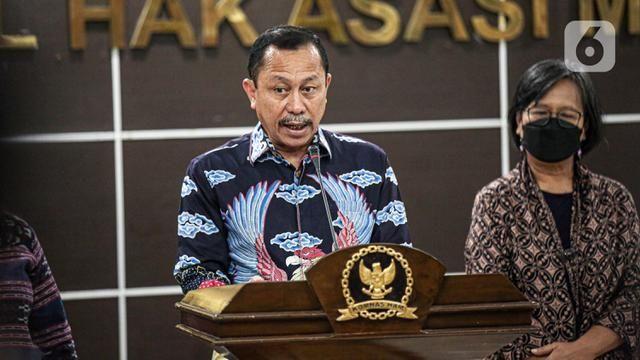 Ketua Komnas HAM Ahmad Taufik Damanik saat jumpa pers.