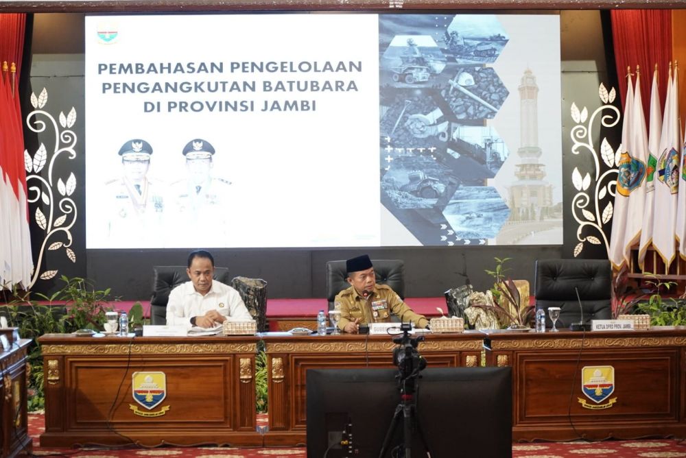 Rapat Koordinasi Pembahasan Pengelolaan Pengangkutan Batubara di Provinsi Jambi, bertempat di Auditorium Rumah Dinas Gubernur Jambi, Senin (27/02/2023).