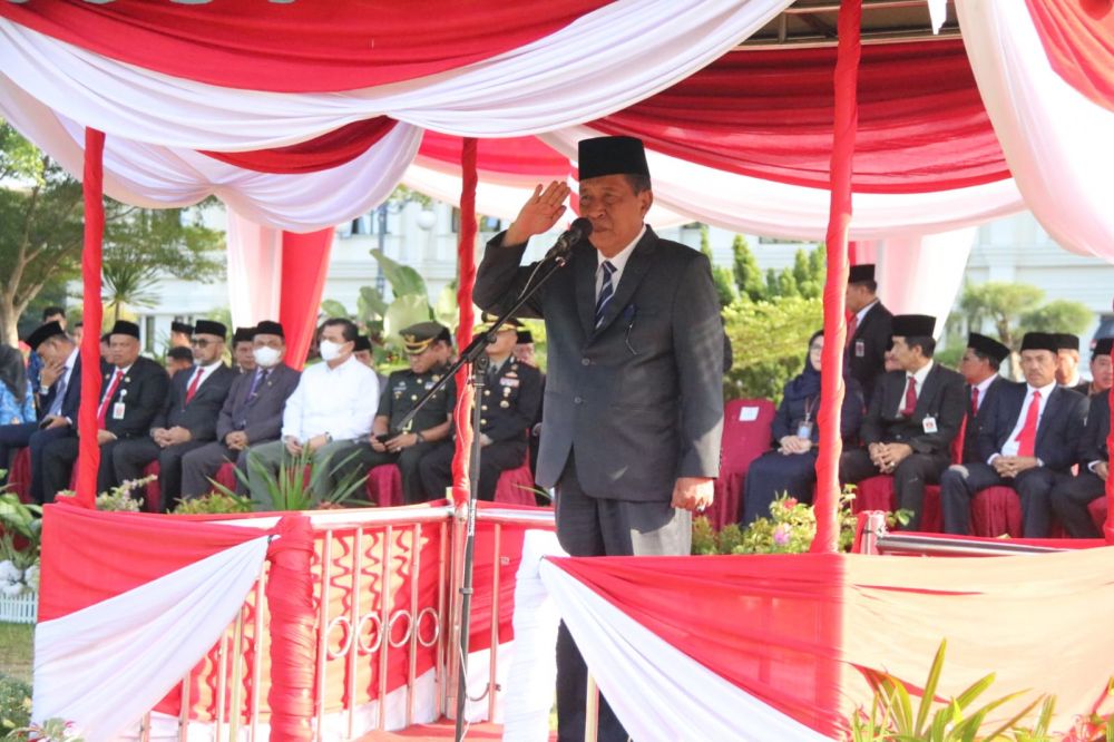 Wakil Gubernur Jambi Drs. H. Abdullah Sani, M.Pd.I memimpin upacara dalam rangka peringatan ke-115 Hari Kebangkitan Nasional Tahun 2023, bertempat di Lapangan Utama Kantor Gubernur Jambi, Senin (22/05/2023)