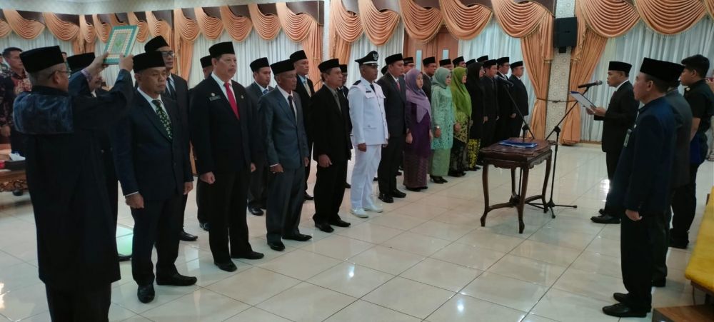 PJ Bupati Tebo saat melantik 27 Pejabat Eselon III dan IV dilingkungan Pemkab Tebo