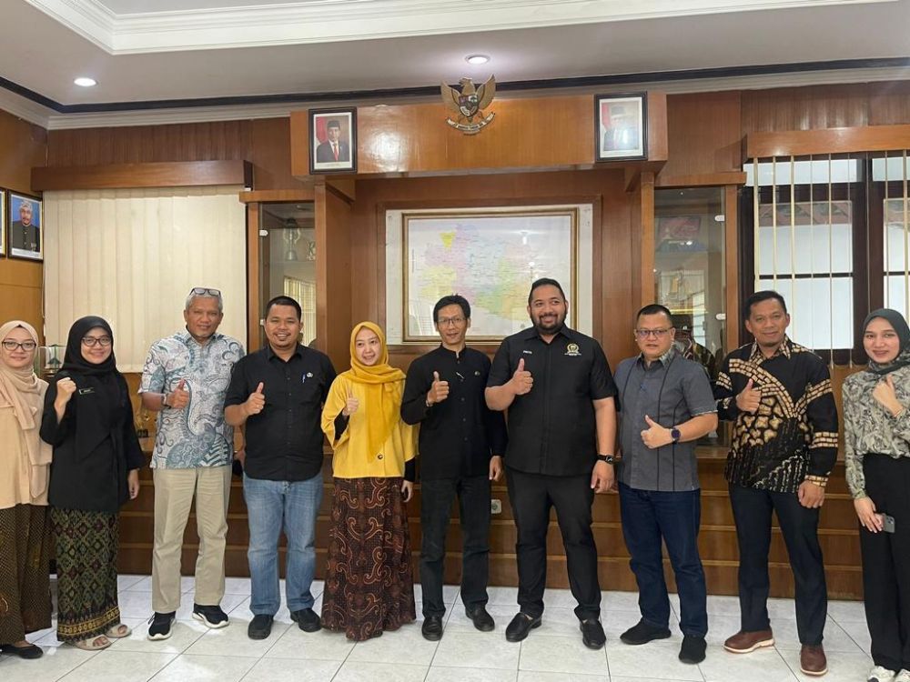 Studi bading Pansus DPRD Provinsi Jambi membahas Rancangan Peraturan Daerah mengenai Jasa Konstruksi ke Jawa barat pada Kamis lalu (10/08/23).