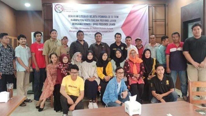 Anggota Komisi I DPRD Provinsi Jambi Kemas Alfarabi menjadi narasumber gerakan sejuta literasi pemirsa yang di laksanakan oleh Komisi Penyiaran Indonesia Daerah Jambi bersama dengan komisi 1 DPRD Provinsi Jambi