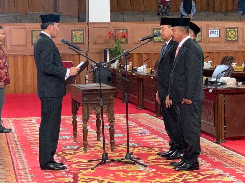 DPRD Provinsi Jambi dalam rangka pengambilan ucapan sumpah janji anggota DPRD Provinsi Jambi Pengganti Antar Waktu (PAW) masa jabatan 2019-2024, Sabtu (28/10).