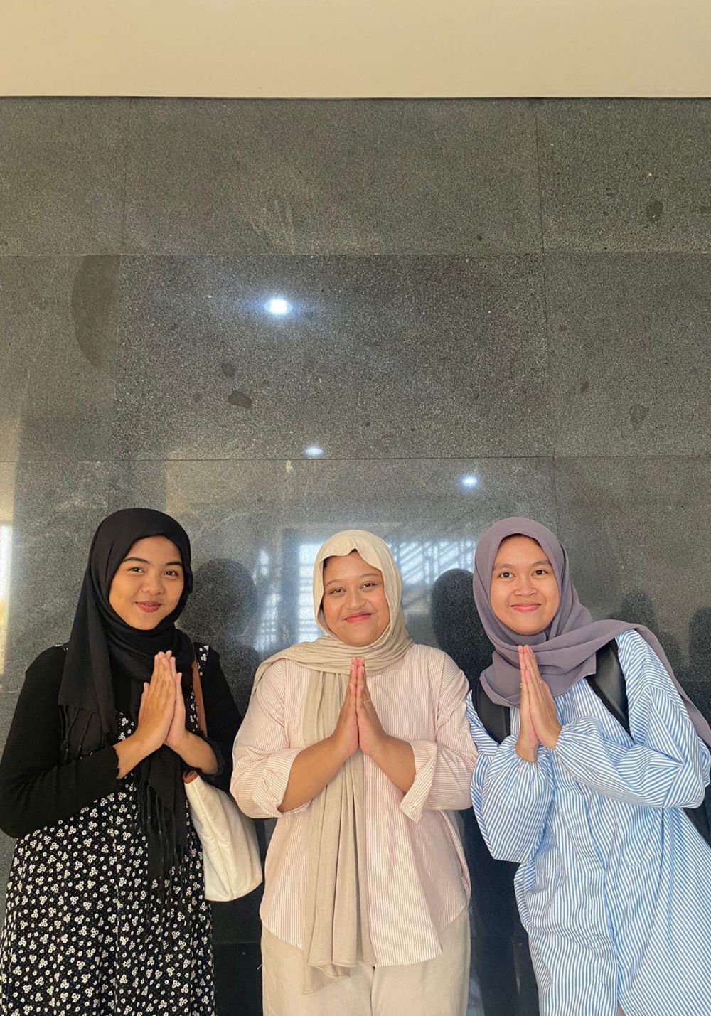 Aila Novalindra, Saskia Fitria Salsabila, Dewi Lestari 