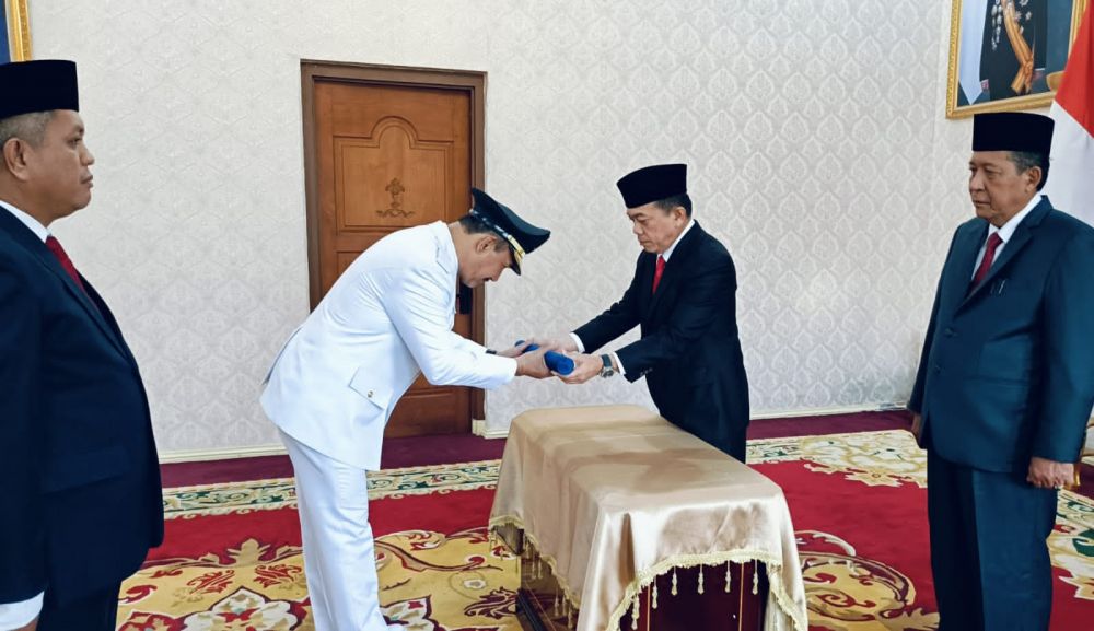 Gubernur Jambi, Al Haris melantik Asraf Kepala Dinas Kelautan dan Perikanan (DKP) Provinsi Jambi, Asraf menjadi pejabat Bupati Kerinci.