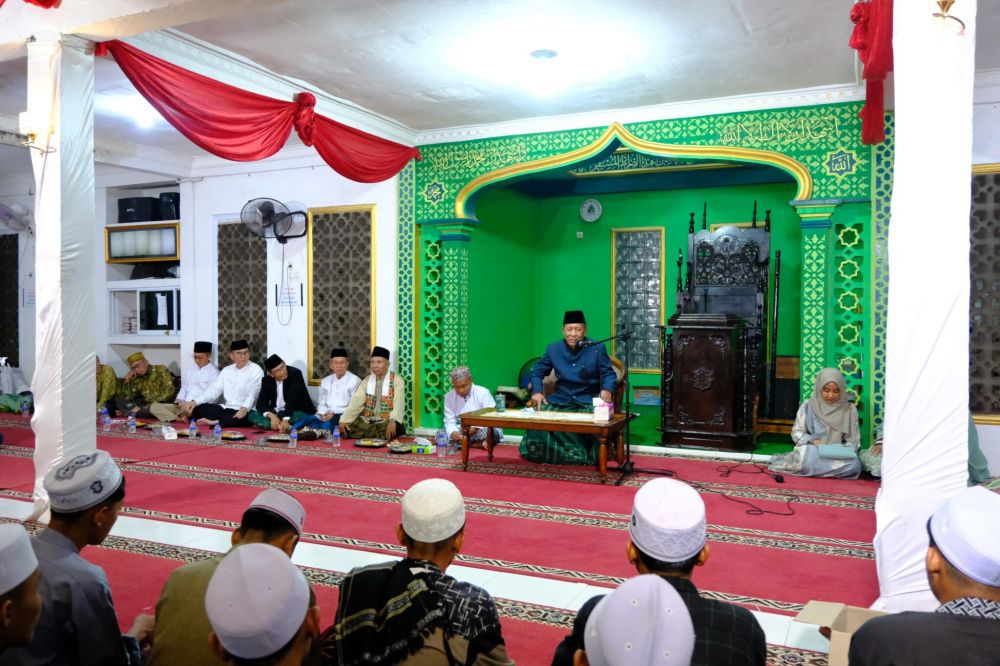 Tausiah Isra' Mi'raj di Teratai Batanghari, Abdullah Sani Ingatkan Istiqomah Beribadah.