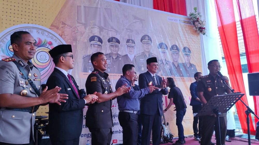 PJ Bupati Tebo bersama Forkompinda Tebo menghadiri HUT ke 79 Kejaksaan RI.jpeg