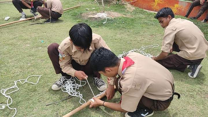 Pramuka menjadi salah satu kegiatan membangun karakter siswa di sekolah