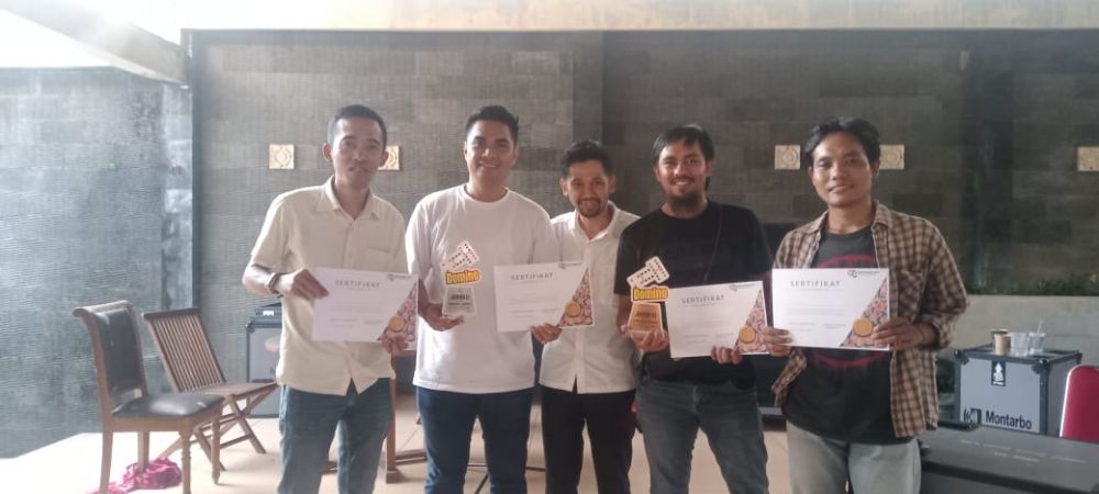 Pemenang lomba Domino yang diselenggarakan Sekretariat DPRD dalam rangka HUT ke-68 Provinsi Jambi 