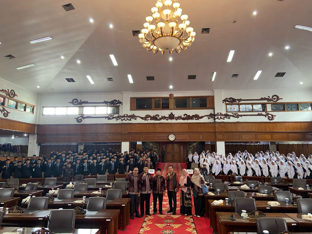 Kunjungan Belajar Santri PKP Al Hidayah Provinsi Jambi ke DPRD Provinsi Jambi