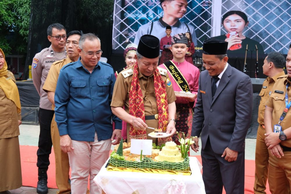 Wagub Abdullah Sani Tegaskan Komitmen Pengembangan Pendidikan Berbasis Teknologi. 