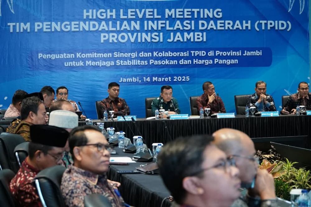 Gubernur Al Haris Pimpin High Level Meeting TPID Provinsi Jambi 2025