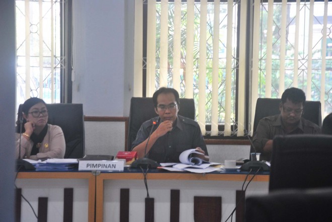 perubahan Peraturan Daerah (Perda) revisi terus dilakukan hearing bersama dinas terkait. Banyak revisi baik penambahan dan pengurangan pasal yang ada.