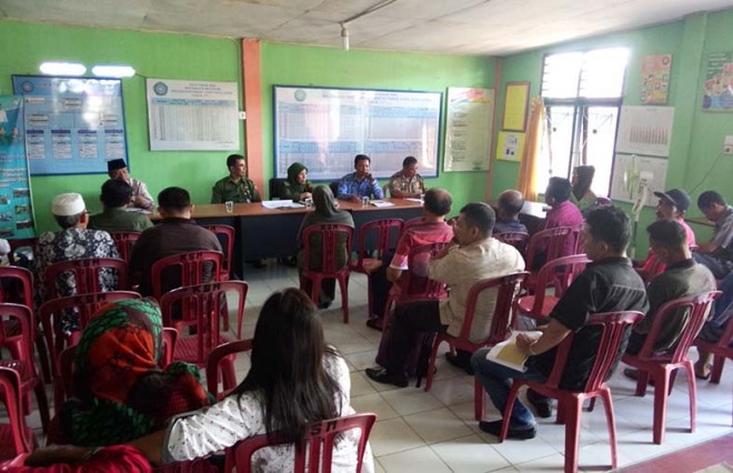 Rapat di Kantor Lurah Beringin Kecamatan pasar.