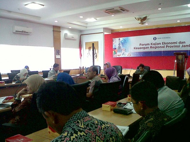 Acara forum kajian ekonomi dan keuangan regional Provinsi Jambi.